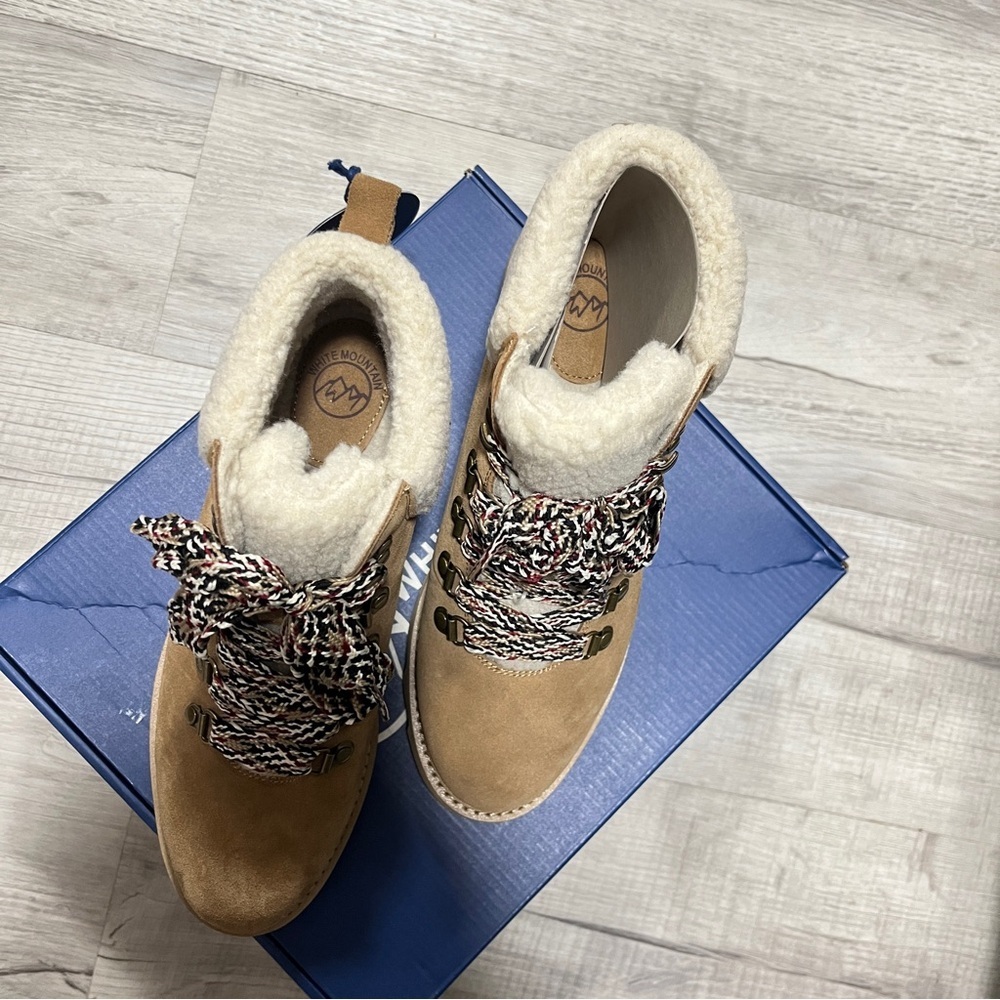 White Mountain Gloving Brown Winter Boots with Shearling, 9 Wide - Picture 6 of 8
